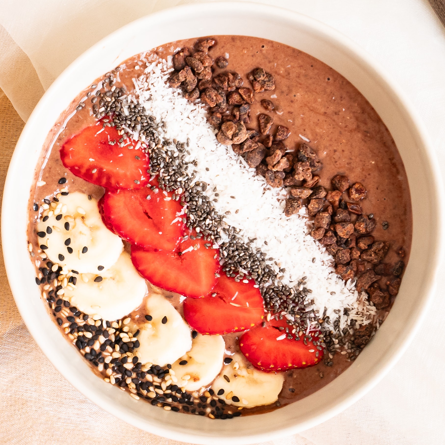 Rohkakao Smoothie Bowl Close Up Moodbild Rohkakao Sweet Nibs