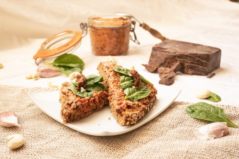 Veganes Pesto Rosso mit Rohkakao
